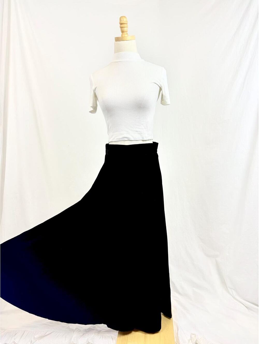 Vintage 90s Michelle Stuart Black Velvet A-Line Maxi Skirt Large / 12
